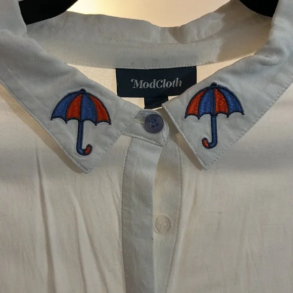 ModCloth Umbrella Embroidered Button Down - Picture 2 of 5
